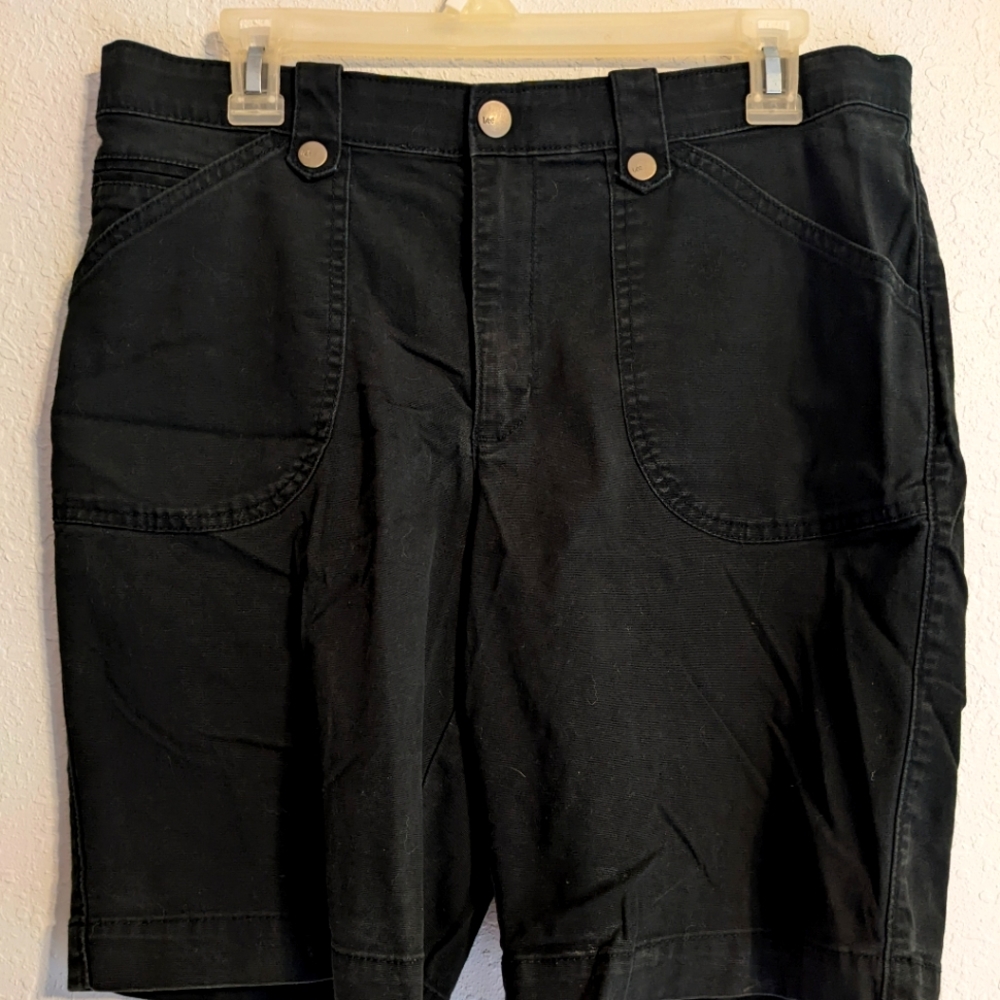 Ladies Black Lee Shorts Size 13